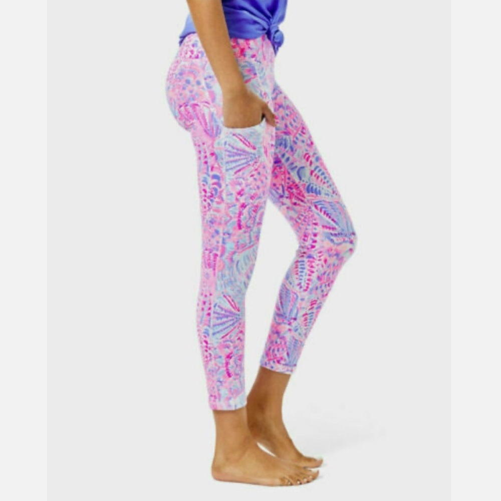 Lilly Pulitzer Weekend Midi UPF 50+ Raz Berry Sea You Soon Leggings -Size Small